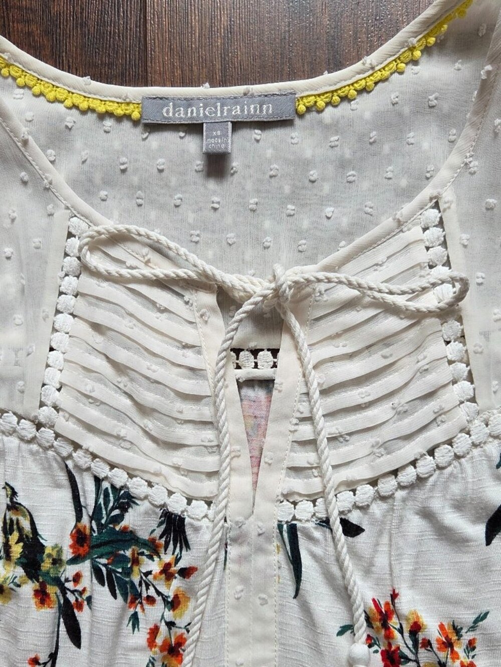 Daniel Rainn Jarra Flutter Sleeve Tassel Knit Top, x-small, like new - Picture 9 of 12